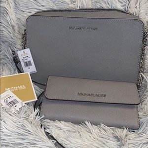 New Michael Kors Jet Set purse w/ matching wallet!